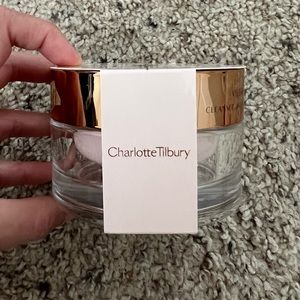 Charlotte Tilbury
Multi-Miracle Glow Cleansing Balm